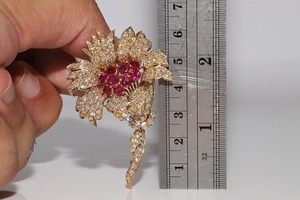 Broche de Boda Vintage de los Años 80, Oro de 14k y Plata 925 con Moissanita, Rubí y Diamante, Certificado por GRA, 7.90CT - Product Image 4