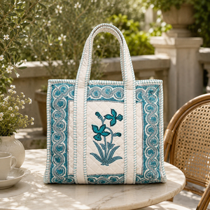 Bolso de mano de lujo de algodón estampado a mano de Jaipur, grande, acolchado, con estampado floral azul, para mujer, ideal para viajes y compras. - Product Image 5
