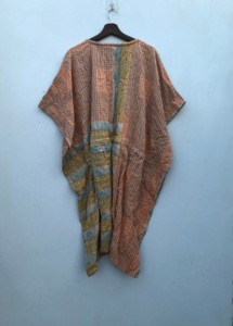 Robe Kaftan en coton Kantha pour femmes, faite à la main, style indien bohème, paréo de plage ample, maxi kaftan - Product Image 5