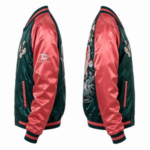 เสื้อแจ็คเก็ตซูกะจังพรีเมียมแบบกลับด้านได้ สีเขียวหยก ผ้าซาตินปักลายปลาคาร์ฟแบบน้ำตก - Product Image 4