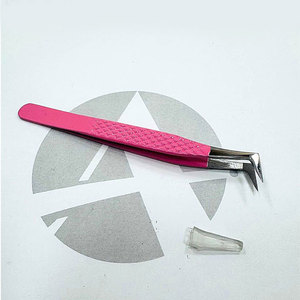 Pince à épiler pour extensions de cils en acier inoxydable rose, à pointe en fibre à 90 degrés, avec poignée diamantée pour application professionnelle des cils - Product Image 1