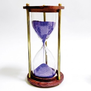 Reloj de Arena Decorativo de Estilo Europeo Retro, Reloj de Arena de Metal de Primera Calidad para Meditación y Gestión del Tiempo, Elegante para el Hogar - Product Image 3