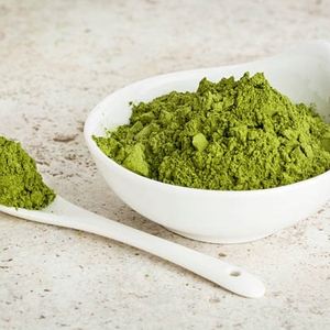 Organic Green Superfood Moringa Oleifera Powder Drum Package High Density Powdered Botanical Leaves Wholesale Factory Supply - Product Image 1