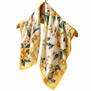 Pañuelo de Seda con Estampado Floral para Mujer, Elegante Chal Largo con Fondo Crema, Borde Amarillo y Hojas Verdes - Product Image 1