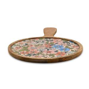 Plateau de service en bois de manguier au design unique, imprimé émail, plateau à fromage, plateau de présentation avec poignée en bois fait main, disponible à la vente - Product Image 4
