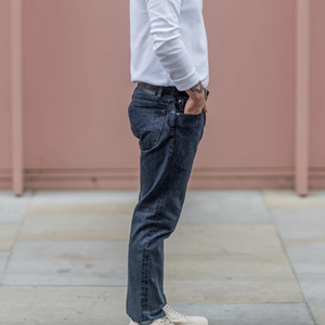 Pantalon en jean droit pour homme, style vintage délavé, tendance, avec fermeture boutonnée et poches latérales. - Product Image 6