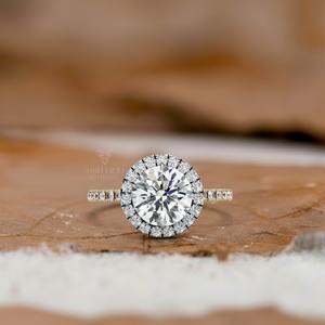 Anillo de Compromiso Clásico SHREERAJ SOLITAIRE con Diamante Cultivado en Laboratorio de 2.00 Quilates Certificado por IGI, Oro de 14K/18K, Joyería al por Mayor - Product Image 1