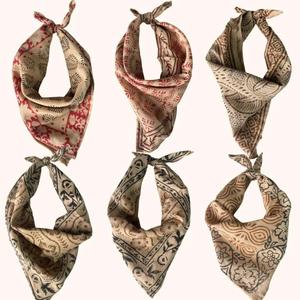 Pañuelo bandana floral de algodón hecho a mano en India con estampado a mano, pañuelo cuadrado para la cabeza para mujer - Product Image 2