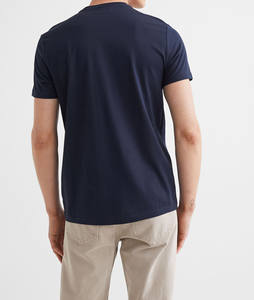 T-shirt Oversize Coupe Boxy d'Été en Gros 220 g/m² Streetwear Personnalisable avec Logo 100% Coton Col Rond T-shirts Vierges Simples - Product Image 4