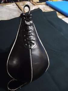Ballon de frappe rapide en cuir PU à double extrémité, sac de vitesse suspendu en forme de poire avec équipement d'entraînement de réaction visuelle, ballon d'entraînement de boxe - Product Image 2