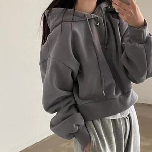 Sweat-shirt à capuche pour femme très demandé, personnalisable avec logo, coupe décontractée, pull court oversize respirant pour femme - Product Image 3