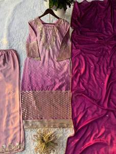 ชุดสูทซัลวาร์ผ้าไหมชีนอนแท้ 100% แรงบันดาลใจจากคนดัง สีสวย งานปักและประดับด้วยลูกปัดหลากหลายแบบ พร้อมผ้าคลุมไหล่ - Product Image 6