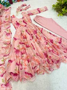 Robe en soie organza royale, robe en soie imprimée numériquement de qualité supérieure, robe élégante faite main, robe de créateur à manches longues avec dupatta et pantalon - Product Image 3