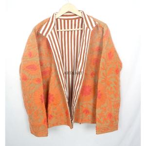 Chaqueta de Tela Cotrise Acolchada con Bordado Floral Hecho a Mano, Detalle de Botones, Forro de Algodón a Rayas, Transpirable, Ecológica, Gruesa para Invierno - Product Image 6