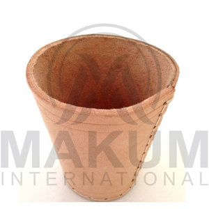 Gobelets à dés en cuir faits à la main personnalisés pour les jeux de casino, logo personnalisé - Product Image 6