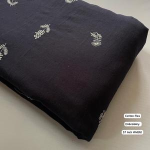 Tissu en coton ethnique pour femmes et filles, pour des tenues traditionnelles et festives élégantes, provenant d'un fournisseur indien pour l'exportation en gros. - Product Image 3