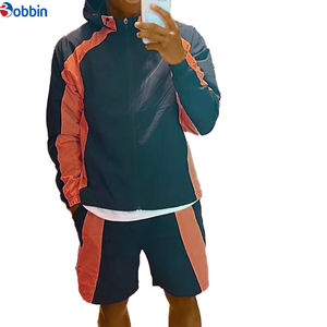 Conjunto Deportivo de Chaqueta con Cierre y Parches Reflectantes con Logotipo Personalizado y Pantalones Cortos de Nailon, Unisex, Cortavientos para Hombre - Product Image 6