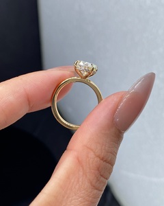 แหวนเพชรรูปไข่ 3 กะรัต เพาะเลี้ยงในห้องปฏิบัติการ แหวนทอง 14k ประดับเพชรรอบวงแบบซ่อน ได้รับการรับรองจาก IGI - Product Image 1