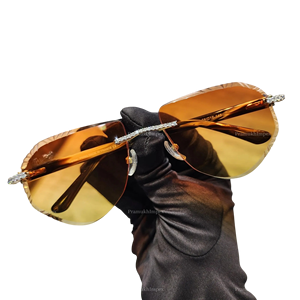 Gafas de Sol Unisex Personalizadas con Moissanita, Tonos Amarillo Naranja, Nuevo Diseño, Lentes con Incrustaciones de Diamantes, Ligeras, Protección UV, Moda - Product Image 1