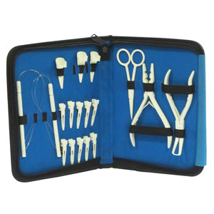 Kit professionnel d'outils pour extensions capillaires en acier inoxydable : pinces à cheveux, anneaux de séparation, aiguilles à trame, mini-ciseaux, pince à ruban, pince à friser - Product Image 1