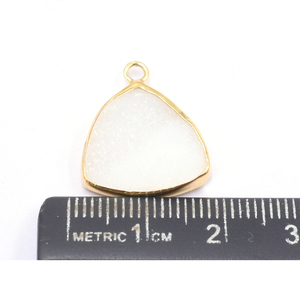 Colgante Triangular de Druzy Blanco, Plata de Ley 925, Bisel Chapado en Oro de 18K con Anilla para la Creación de Collares, Pulseras y Pendientes - Product Image 4