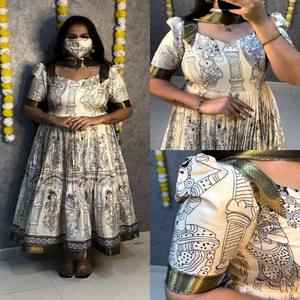 Vestido Anarkali VASTRA COTTAGE con Estampado Dola Kalamkari Suave y Brillante, con Borde Jacquard Dola y Dupatta, para Fiestas Pongal - Product Image 3