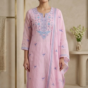 Traje de Algodón Chikankari Hecho a Mano en Tono Pastel para Mujer, Conjunto Elegante y Femenino - Product Image 2
