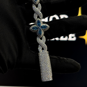 Bracelet gourmette cubaine Premium HIPHOP SPARKLE Fleur Bleue en Argent 925 et Moissanite, Bijou de luxe style Punk, Pièce d'exception, Cadeau - Product Image 4