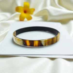 Juego de 5 Brazaletes de Cuerno de Búfalo Pulido Natural, Hechos a Mano, Ecológicos, Estilo Animal, Joyería Ética de Hueso - Product Image 3