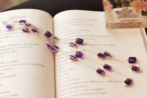 Collar de cadena con bisel de amatista natural Amara Glow con plata de ley 925, estilo moderno y a la moda para mujer. - Product Image 5