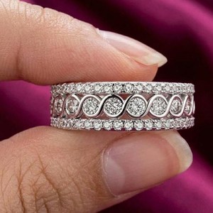 Anillo de Boda Infinity de Moissanita, Plata de Ley 925, Anillo de Eternidad con Corte Redondo, Anillo de Aniversario Minimalista, Anillo de Promesa - Product Image 4