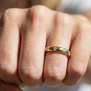 Anillo Apilable de Diamantes de Corte Redondo, Oro Sólido de 10K, Joyería Fina con Diamantes Cultivados en Laboratorio para Mujer, Regalo de Aniversario o Boda para Ella - Product Image 4