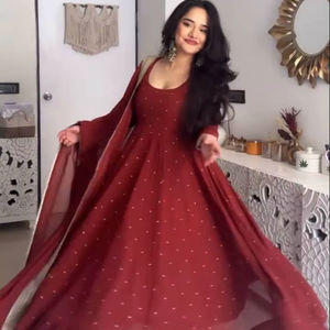 Traje de Fiesta Moderno de Seda Georgette con Estampado Mukesh, Estilo Plazzo, con Dupatta, Largo hasta el Suelo, Corte Regular - Product Image 1