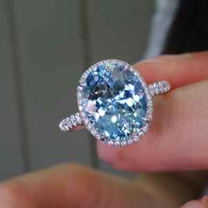 Anillo de Aguamarina Santa María en Oro Blanco de 18K, Hecho a Mano, Joyería Fina de Lujo para Compromiso o Boda, Regalo Elegante para Mujer - Product Image 1