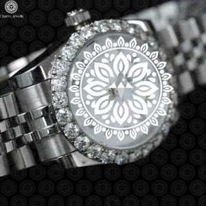 Montre de luxe au design unique, style hip-hop, avec diamants Moissanite, étanche, en acier inoxydable, bijou de mode, disponible à la vente - Product Image 2