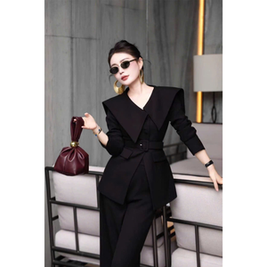 Blusa de Oficina con Manga de 57 cm y Largo de 60 cm, Estilo Elegante y Lujoso, Material de Sarga Japonesa Premium, Silueta Recta - Product Image 4
