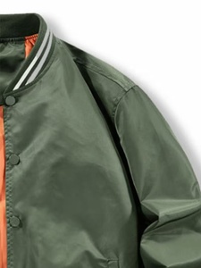 Service OEM – Nouvelle veste de baseball décontractée en satin brodé personnalisée pour homme, avec doublure en polyester imperméable - Product Image 4