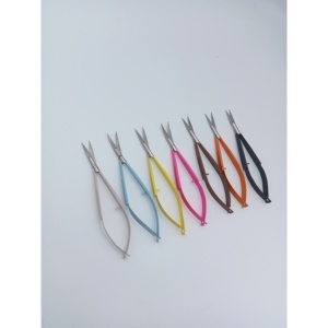 Ciseaux à cuticules incurvés en acier inoxydable pour droitiers, outil de manucure, accessoires de soin des ongles, modèle personnalisé de marque 120 Made - Product Image 1