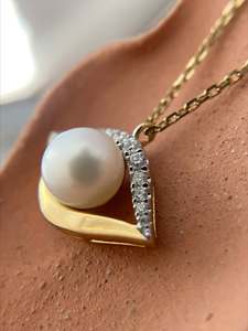 Collier élégant en or massif 18 carats avec pendentif en forme d'œil et accents de diamants de laboratoire pour femme, bijoux fins, OEM/vente en gros - Product Image 3