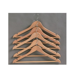 Cintres en bois naturel poli de style indien, de haute qualité, personnalisés, couleur marron naturel, vente directe d'usine - Product Image 3