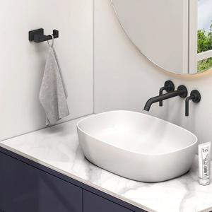 Elegante Gancho Doble de Metal con Acabado Cepillado, Solución de Colgado Resistente y Duradera - Product Image 5