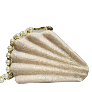 Pochette de Soirée de Luxe Faite Main en Résine Imperméable, Style Vintage, avec Chaîne et Boutons, pour Femmes, Idéale pour Soirées, Mariages et Événements Spéciaux – Qualité Supérieure - Product Image 1