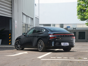 Grosir Xpeng P7 Ev 480Km-625Km Ragne 2Wd 4Wd mobil Olahraga listrik Cina Xpeng P7 mobil energi baru - Product Image 5