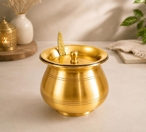 Olla de Agua Hecha a Mano de Latón Puro, Beda Gada, Tradicional para Rituales Hindúes de Puja, Ceremonias Religiosas, Decoración de Bodas y Fiestas - Product Image 4