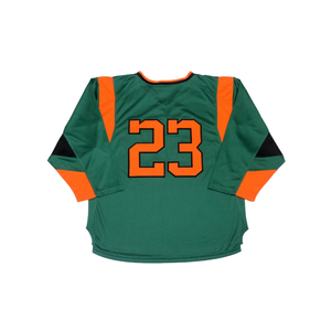 Maillot de hockey sur glace personnalisé fabriqué en usine, impression par sublimation, maille premium, patchs en sergé brodés, style col en V pour adultes et enfants - Product Image 5