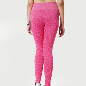 Women's Casual Mid Waist Seamless Breathable Yoga Set 2 Pieces Top Leggings Knee-Length Summer - Product Image 3