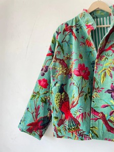 Veste et manteau en velours imprimé animal, réversible, matelassé en coton, fait main en Inde, manches trois-quarts - Product Image 6
