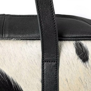 RIMZA INDUSTRIES LDB-RI-013 กระเป๋าเดินทางแบบดัฟเฟิลหนังแท้คุณภาพสูง น้ำหนักเบา แฟชั่นสปอร์ต ปิดด้วยซิป ขายส่ง - Product Image 1