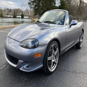 Mazda MX-5 Miata 2004 - Product Image 1
