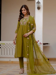 Ensemble Kurti indien pour femmes, de qualité supérieure, pour vêtements ethniques, robe tendance, provenant d'un fournisseur indien - Product Image 2